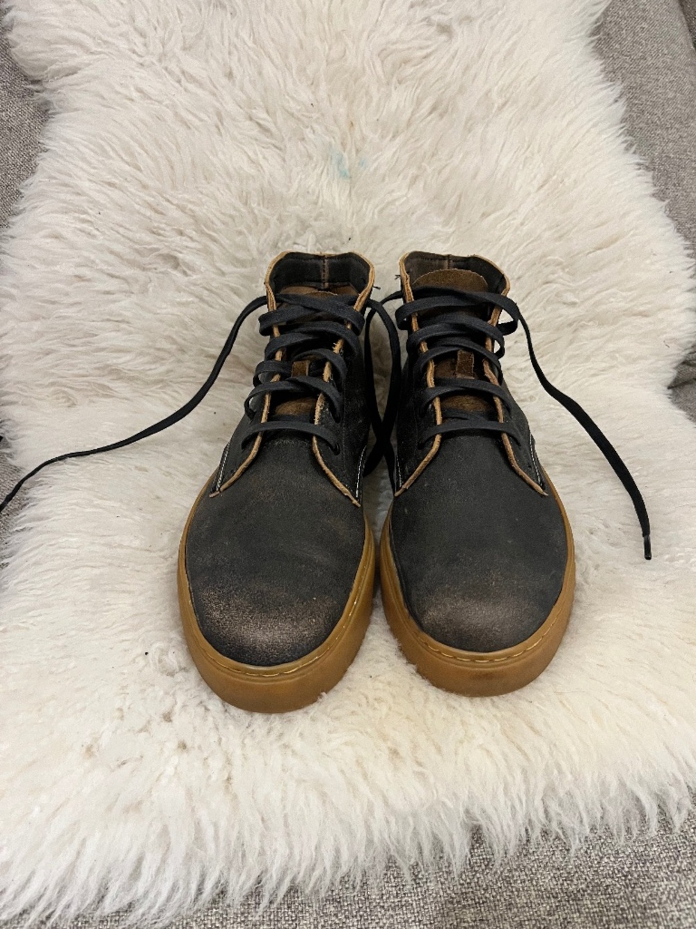 Mens US/11 Wolverine 1000 mile Roadmaster Sneaker-Boot